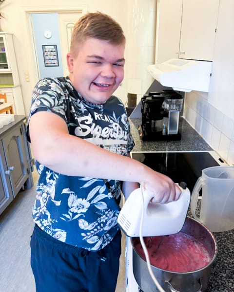 Asukas tekee vispipuuroa